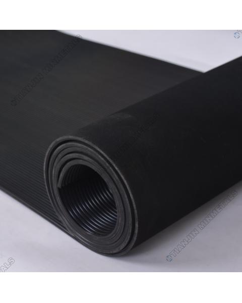 FINE RIBBED RUBBER FLOORING